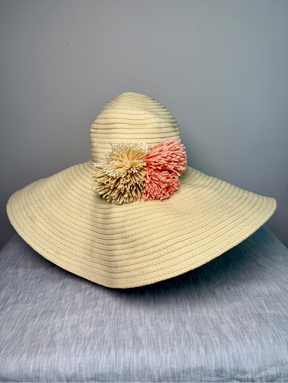 World Market Pom Pom Floppy Wide Brim Sun Hat Boho Beach Resort Cream OS